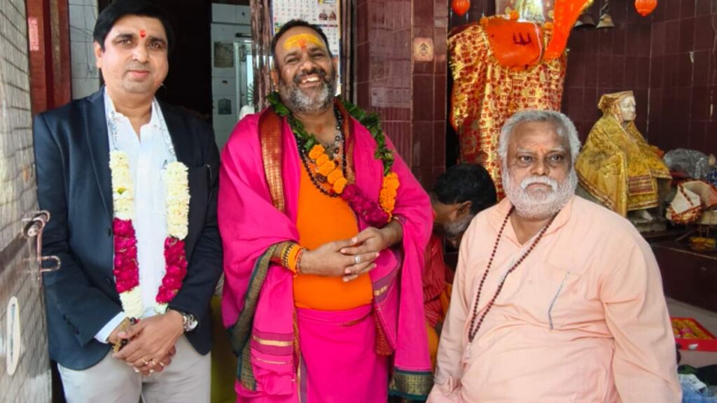 1. राष्ट्रीय सेवा संकल्प परिवार की ओर से राष्ट्रीय अध्यक्ष श्री रवि प्रजापति जी के नेतृत्व में हनुमान जयंती का पावन पर्व श्रद्धा के साथ मनाया गया।
